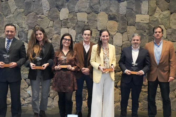 Clínicas Achs Salud obtuvo el primer lugar en la categoría Salud, reconocimiento que valida el vínculo construido con las personas y fortalece nuestro compromiso de continuar entregando una atención cercana, resolutiva y de calidad en regiones.